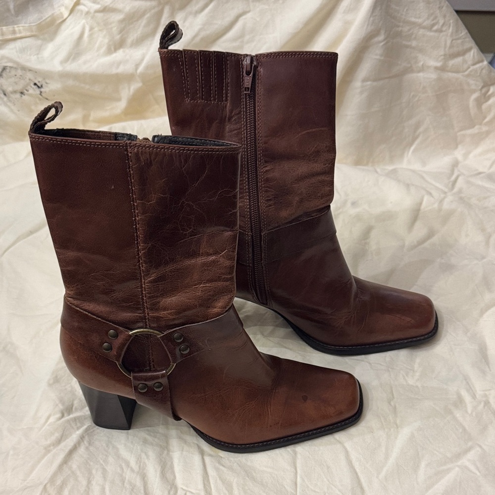 Bass Dark Brown Heeled Boots